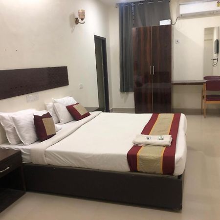 Sai Lakshmi Pavanam Chennai Exterior foto
