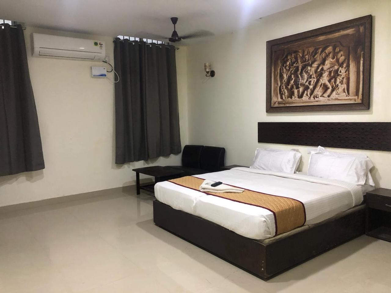 Sai Lakshmi Pavanam Chennai Exterior foto